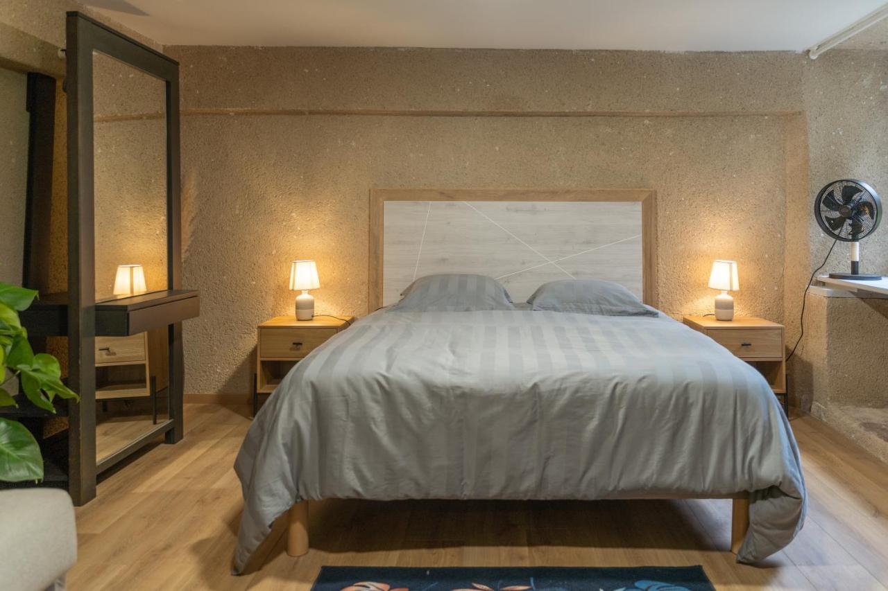 Le Place Du Bourg Appartement T2 Centre Historique Rodez Bagian luar foto